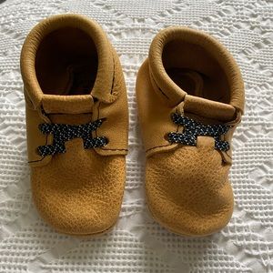 Freshly Picked Moccasins NWOT size C5